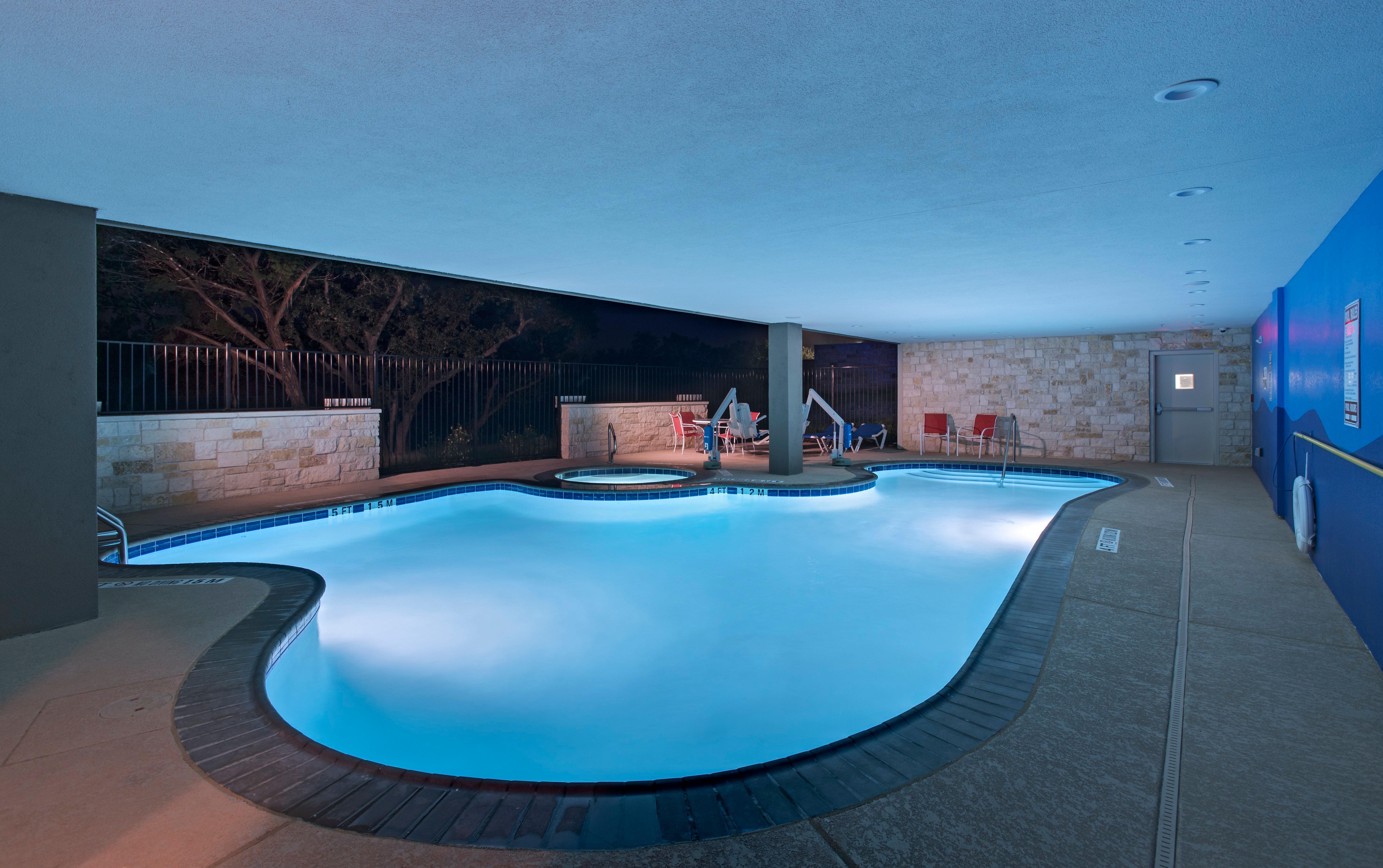 Holiday Inn Express & Suites Austin Nw - Four Points By Ihg Extérieur photo