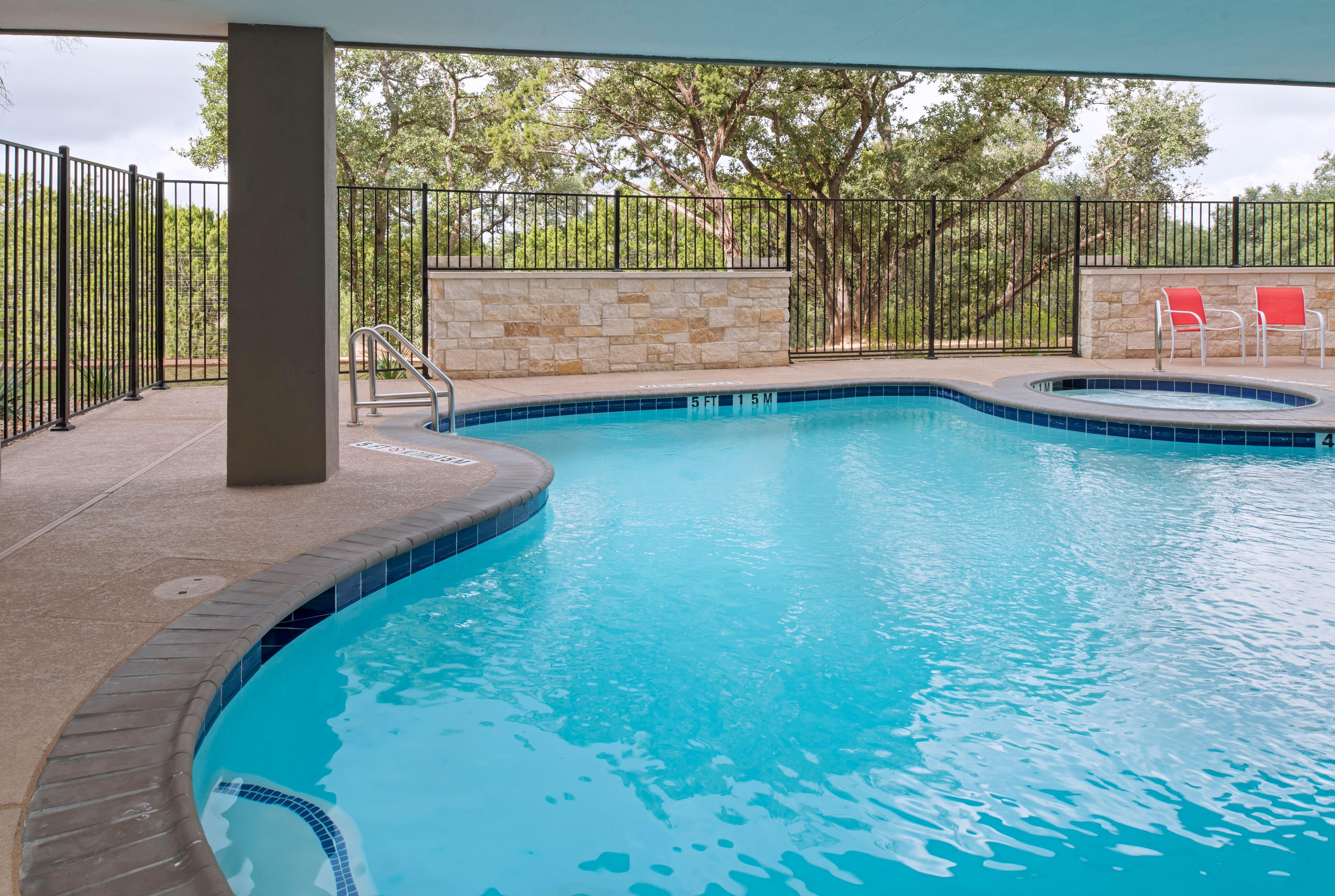 Holiday Inn Express & Suites Austin Nw - Four Points By Ihg Extérieur photo